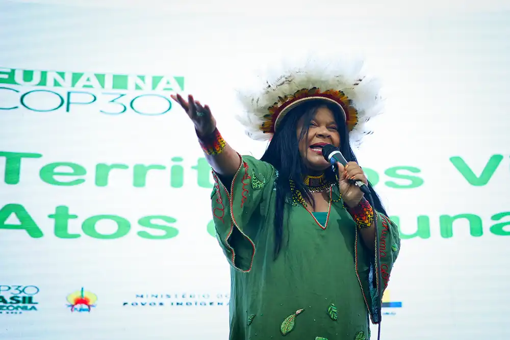 Belem - Sonia Guajajara, Minister for Indigenous Peoples of Brazil attends a signing ceremony for the delimitation of lands with National Foundation of Indigenous Peoples and the celebration of the declaration and homologation decrees for indigenous lands, at the 30th Conference of the Parties (COP30). Photo by Ueslei Marcelino/COP30