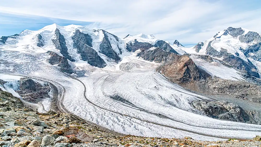 Blick auf den Morteratschgletscher und Panorama auf den Piz Berinia und den Piz Palu in der Schweiz. Foto: Ryszard Filipowicz - stock.adobe.com