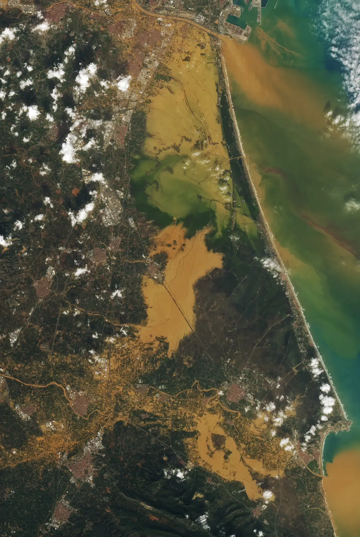 NASA-Erdbeobachtungsbilder von Lauren Dauphin, basierend auf Landsat-Daten des US Geological Survey